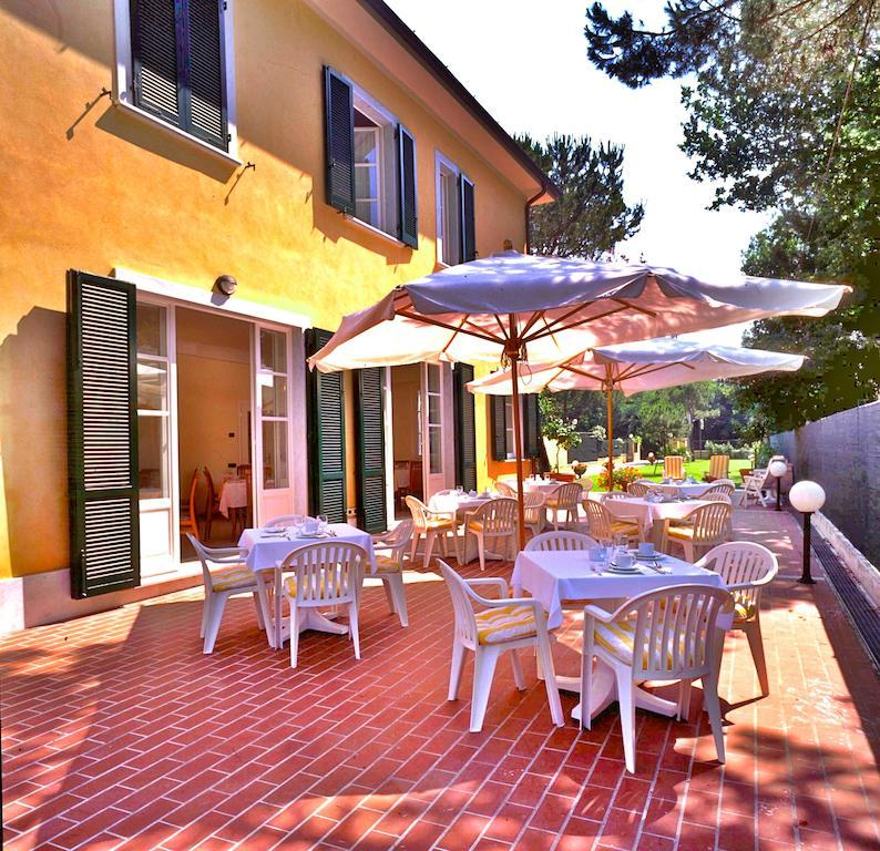 Hotel Villa Fiorisella Marina di Massa Exterior photo