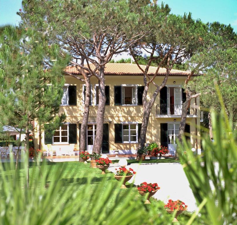 Hotel Villa Fiorisella Marina di Massa Exterior photo